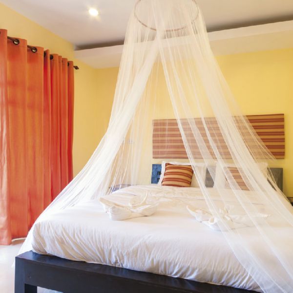 Malla mosquitera para camas.